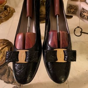 Ferrargamo women shoes